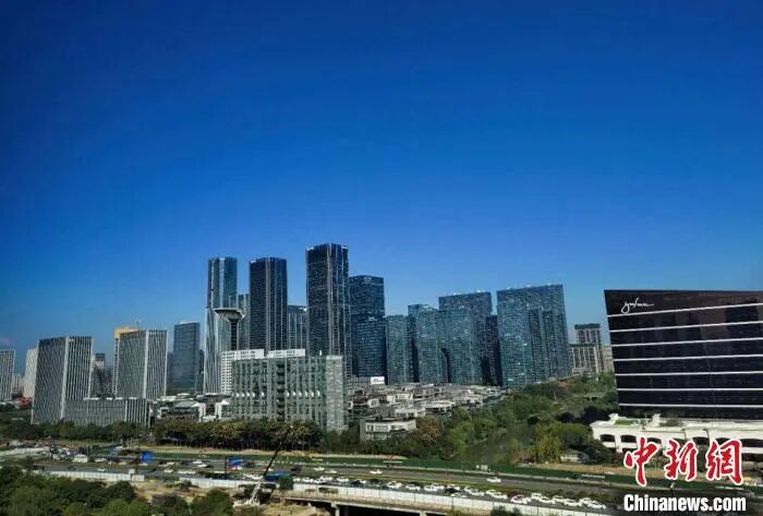 资料图：数字经济企业集聚的杭州未来科技城。王逸飞 摄