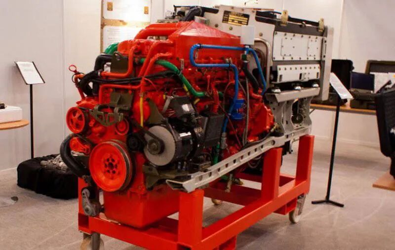 波兰狼獾轮式装甲车施展换头术，加装长钉导弹强化反坦克能力的图5