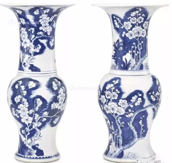 【瓷】　★ 瓷器 青花留白冰梅紋竹節罐 ★　清代　梅花 竹葉 染付文様　明清磁器 瓷】 ☆ 瓷器 青花留白冰梅紋竹節罐 ☆ 清代 梅花 竹葉 染付文様