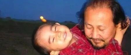 腾格尔女儿离世，悲痛欲绝退歌坛，网友：女儿起名太大，承受不了！