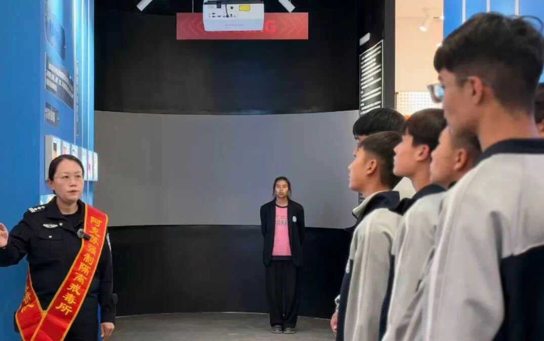 博乐市九中禁毒宣传1 (4).jpg