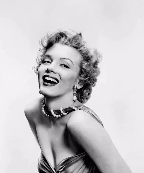 Somaderm凝胶 | 叫姐姐还是阿姨？那就要看你的冻龄秘