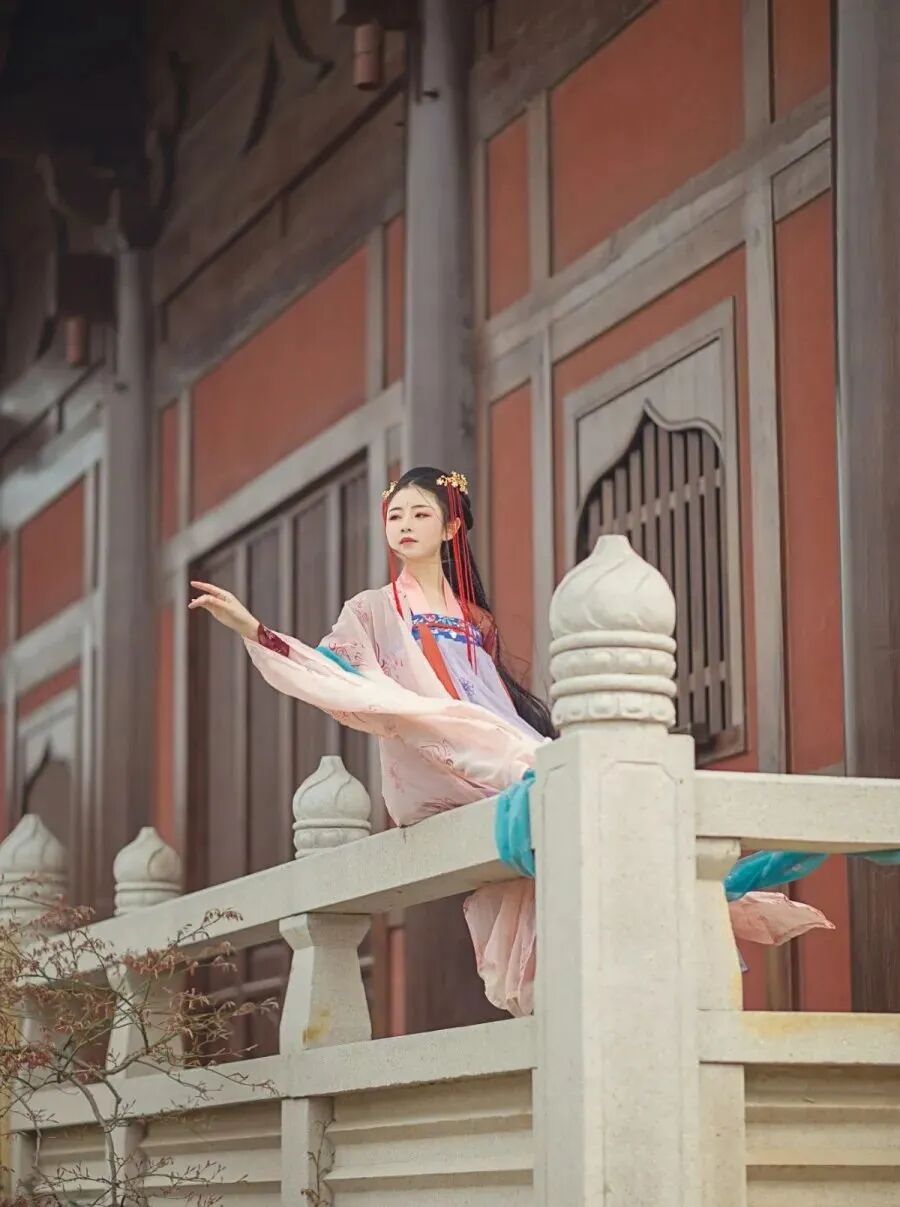 紫薇命盘免费测试_超准紫微命盘免费命格_紫薇命盘免费详解