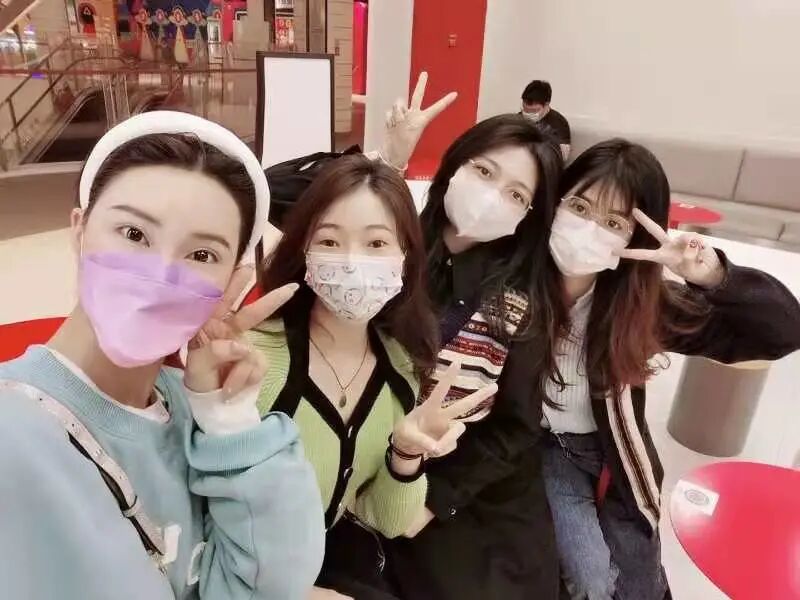 直播6天0銷量，狠心轉型后，她一晚上賣掉3萬件高端貨