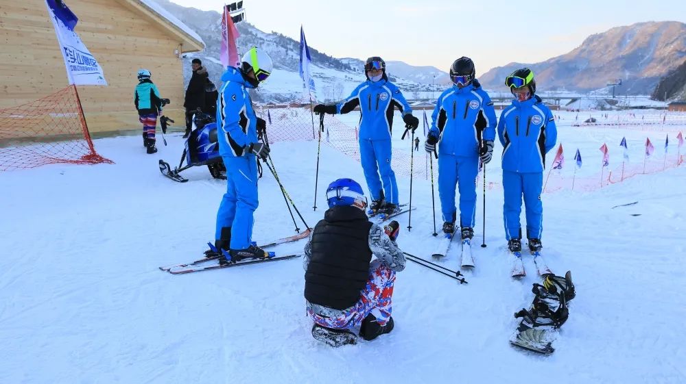 燃情冬奥龙头山滑雪场2022年元旦正式营业