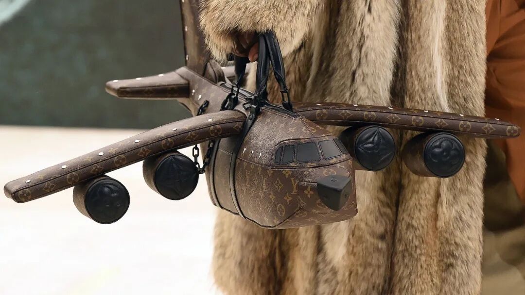 12件奇葩的奢侈品,我的智商受到了侮辱!!_影视聚合站