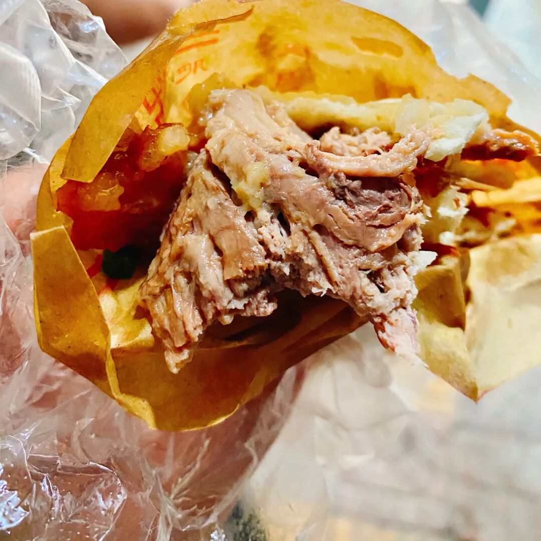 在西安敢卖20块一个的肉夹馍它是有多香