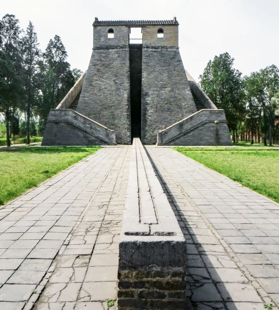 中岳是什么山_中岳山神是谁_中岳山指的是