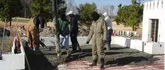 美国人为什么喜欢自己建房子，而且还喜欢用木头建？(附建房全过程)