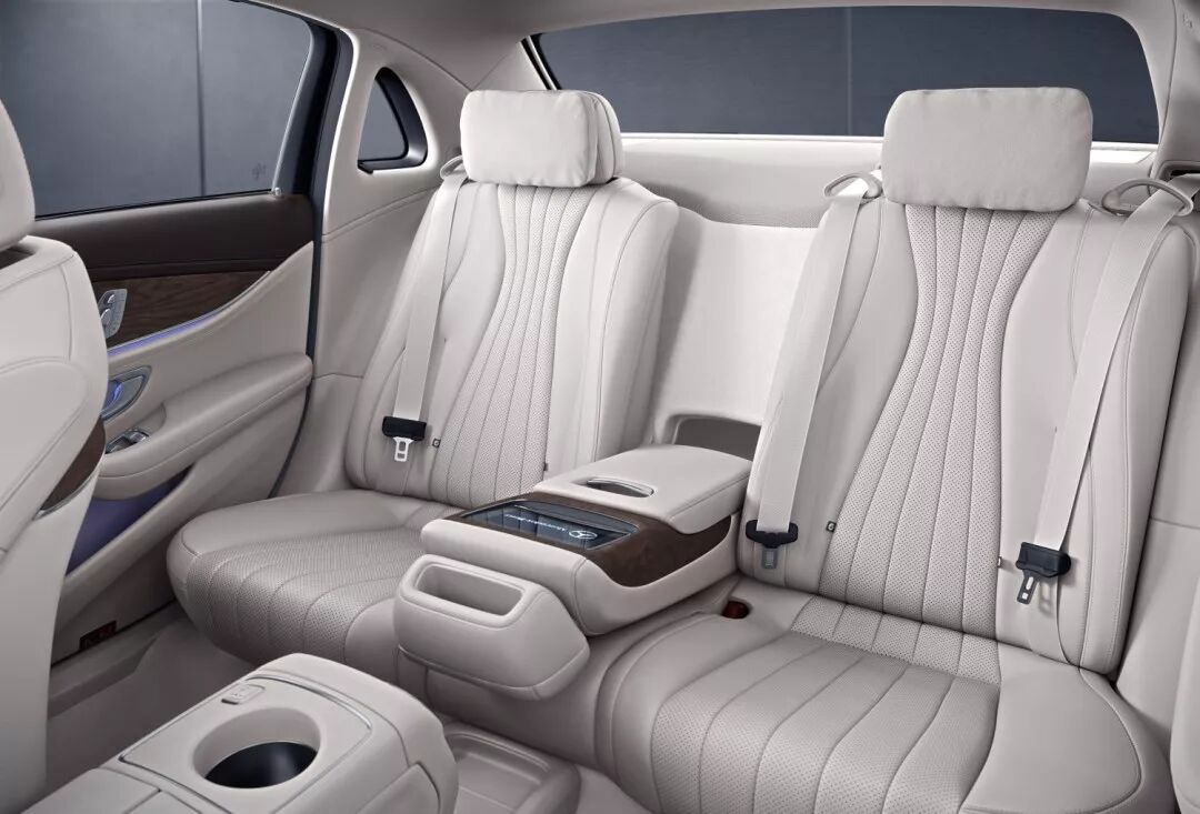 智者，大(dà)成丨新款梅賽德斯-奔馳E級車煥“芯”上市 再領豪華行政座駕典範(圖24)