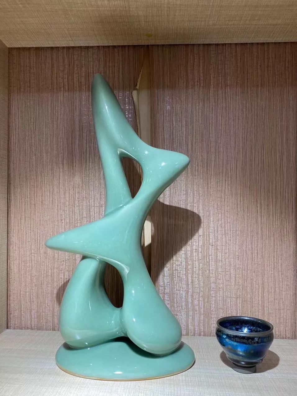 “青瓷品鉴杯” ——传统艺术与现代时尚设计的一次有机融合 - 第1张