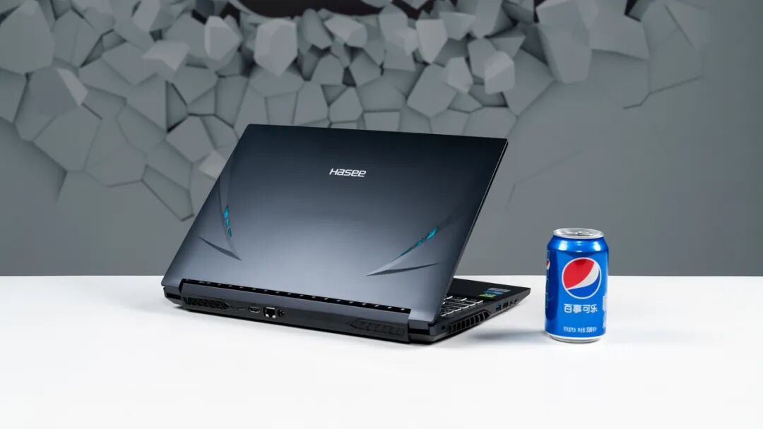 神舟 战神z8-ca5np身为首发厂商之一,神舟自然要坚持做"性价比之王"了