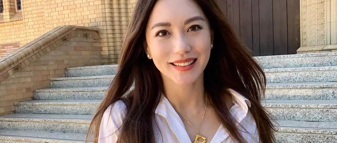 退隐多年的童年女神再度刷屏，一路甜到47岁的“殷素素”美爆了！