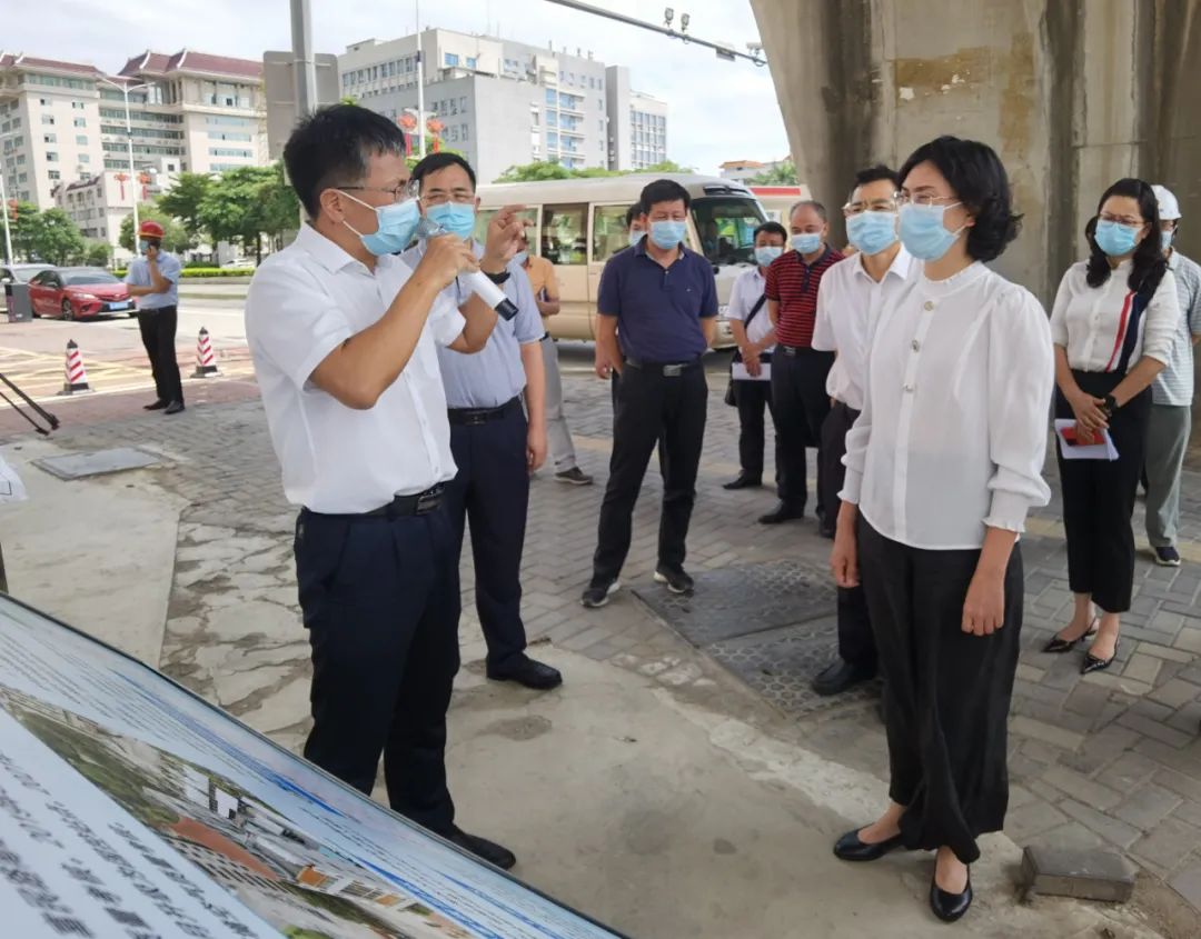 书记市长谈生态环保吴晓晖聚焦控源截污深入打好污染防治攻坚战