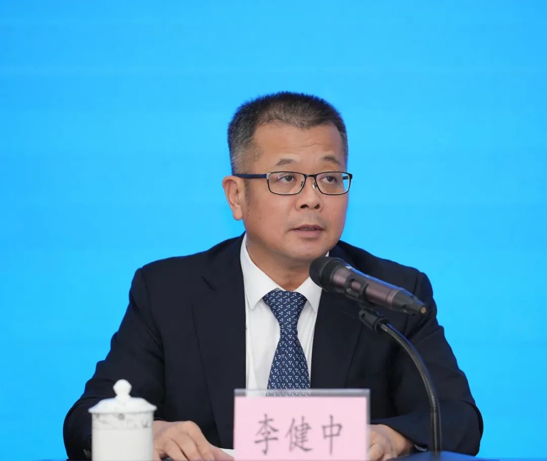 市工业和信息化局局长李健中表示,江门将全力抢抓机遇,下好大桥经济
