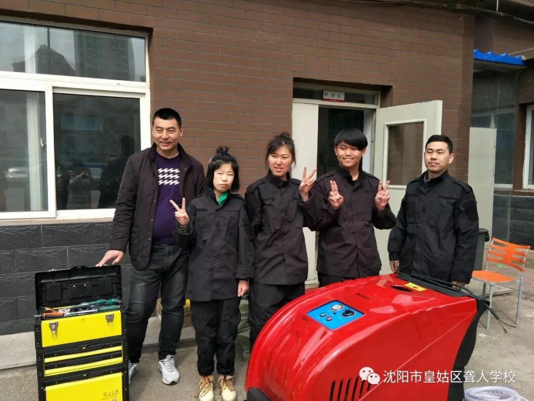 三引三回” 聋校先行——皇姑区委书记王新北会见皇姑聋校“三...