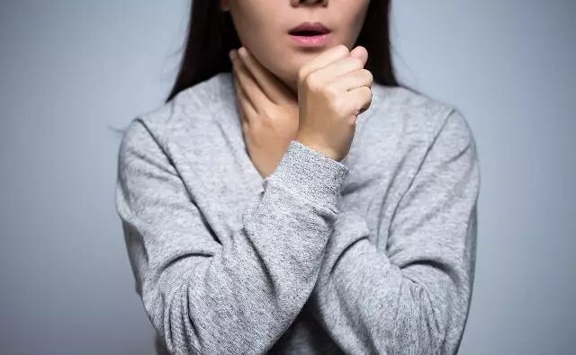 鼻炎会引起喉咙干痒吗？