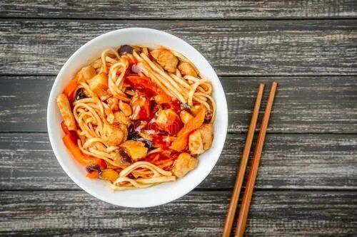 设计一双不沾桌面的悬浮筷，能与桌面保持卫生距离！的图1