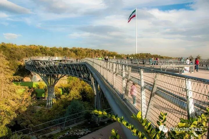 伊朗Tabiat人行天桥