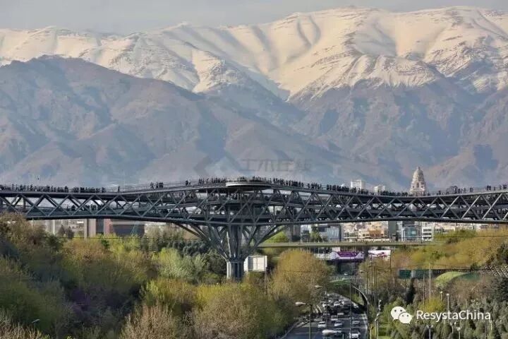 伊朗Tabiat人行天桥