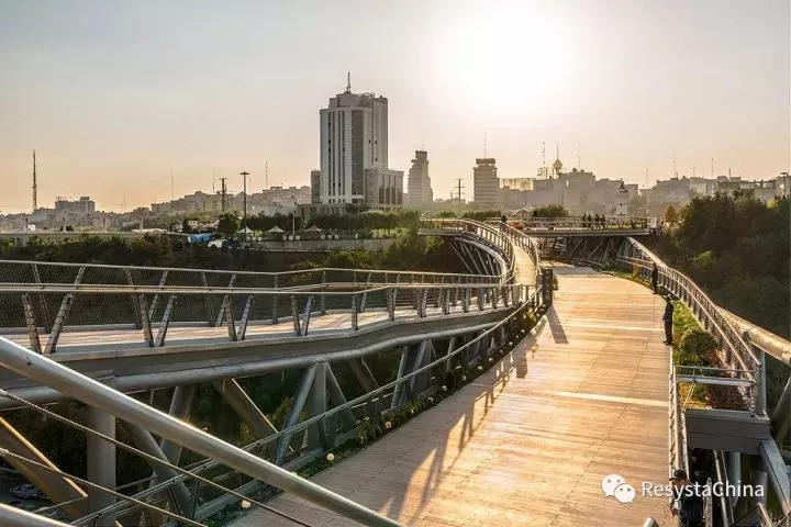 Resysta工程案例〡伊朗Tabiat人行天橋（世界上最好的五座橋之一）