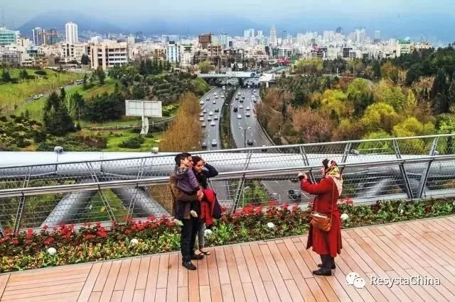 伊朗Tabiat人行天桥