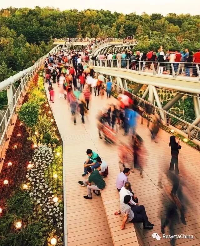 伊朗Tabiat人行天桥