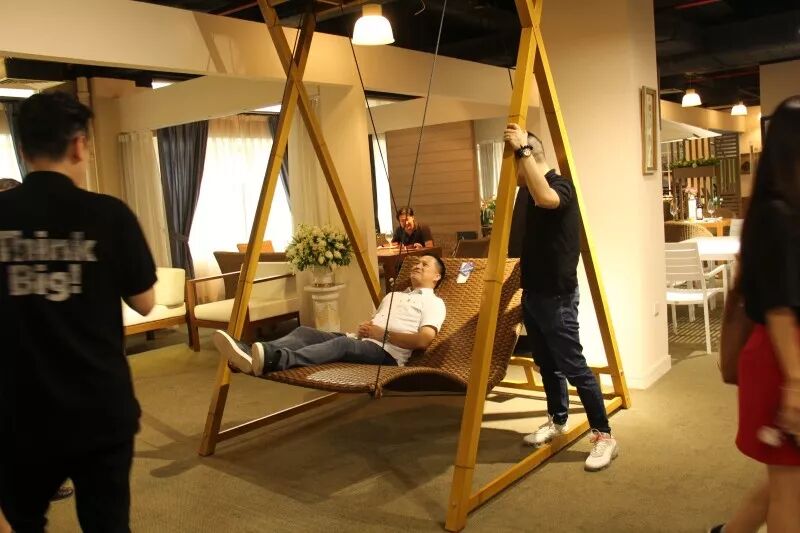 重磅|广东省青年企业家联合会莅临参观，agio休闲家具备受赞赏！