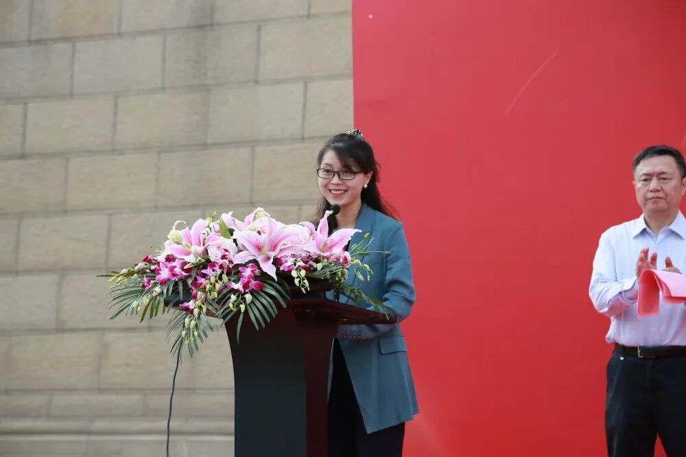 张敏市委宣传部副部长张敏首先代表中共南昌市委宣传部,对南昌画院