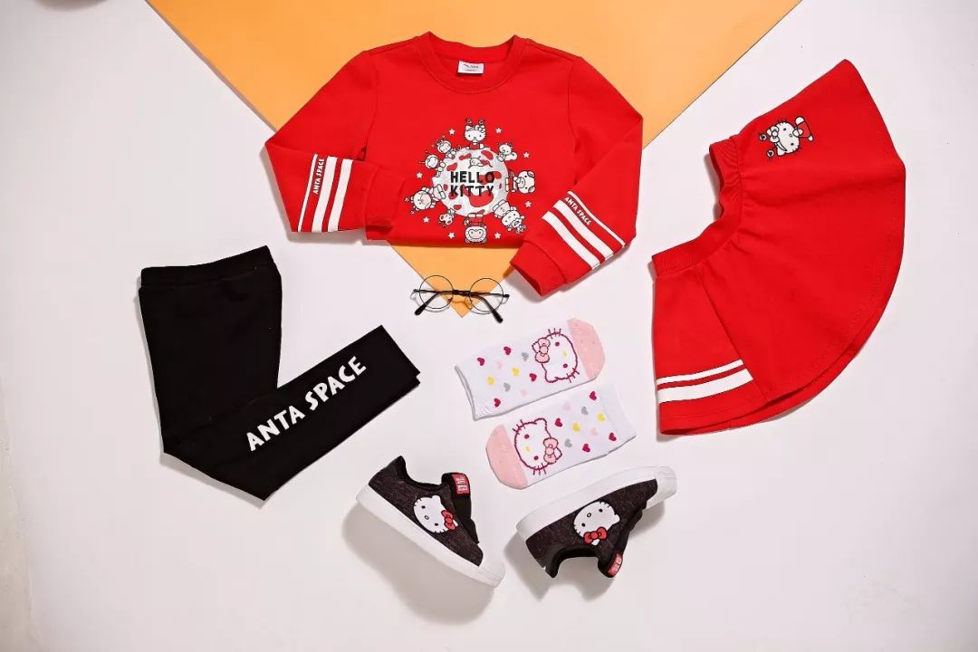 安踏兒童聯手Hello Kitty，打造兒童服裝跨界行銷新典範 親子 第3張