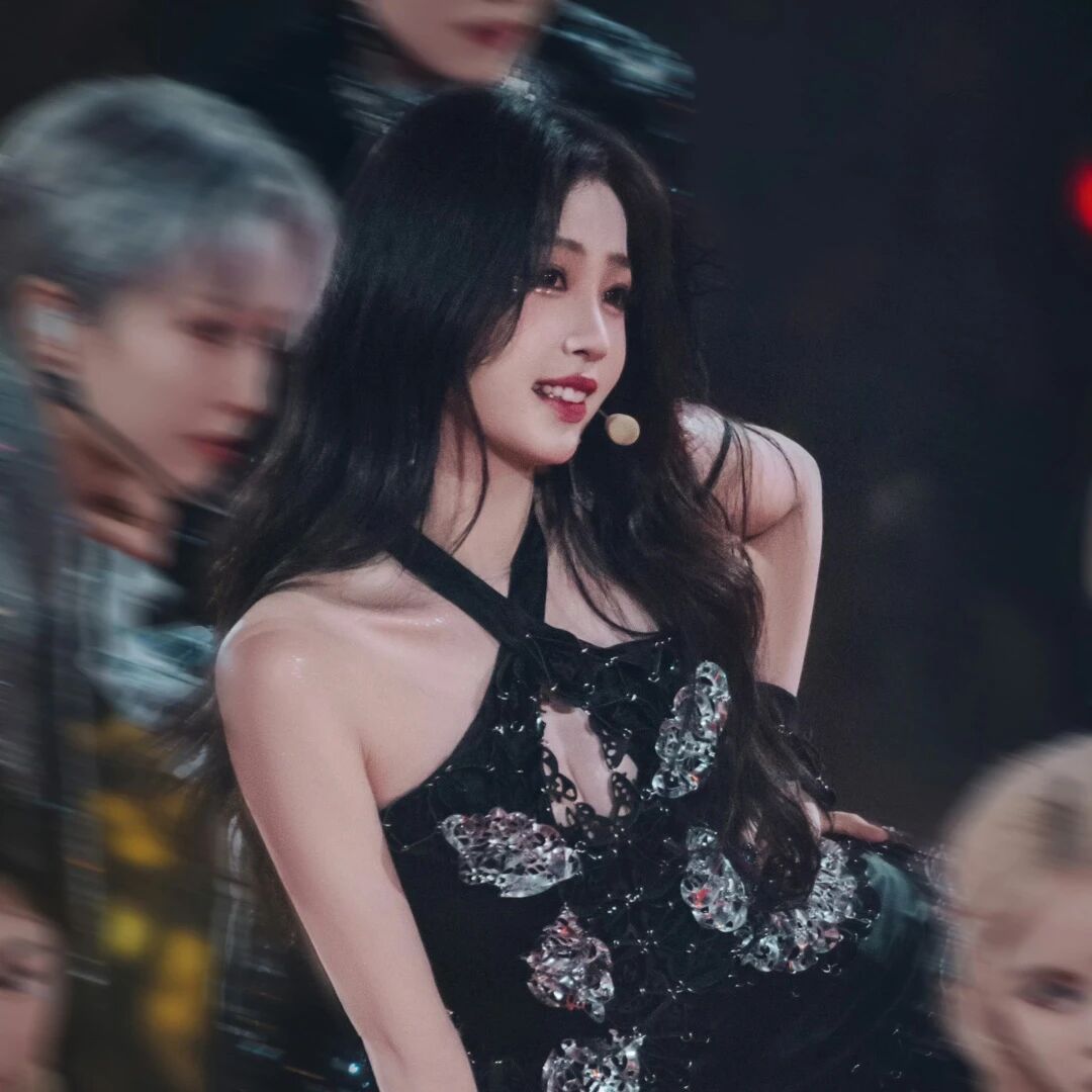 &ldquo;虞书欣,求你别再露腿了&rdquo;