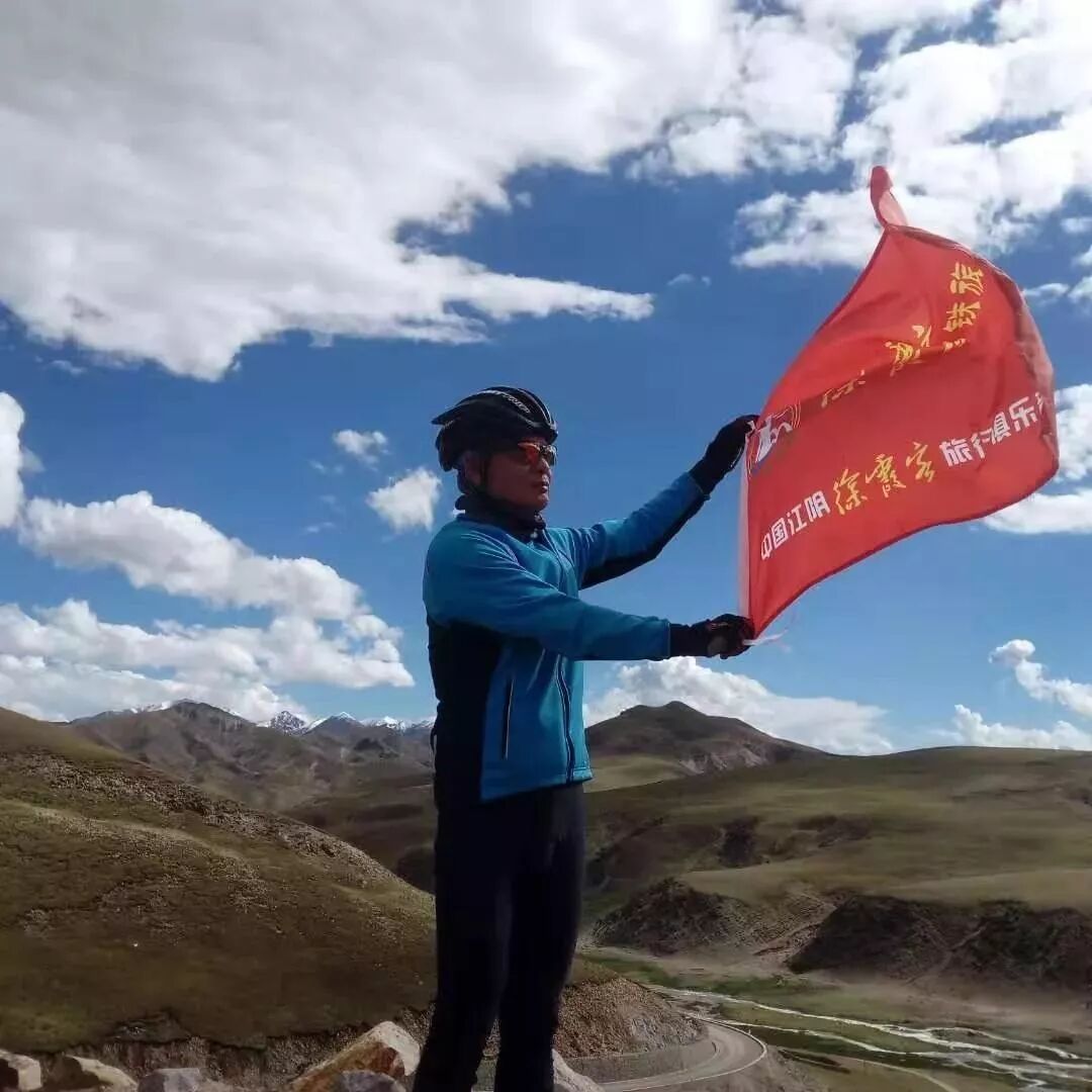 江阴夫妻38天骑车去宁夏 两人加起来超100岁