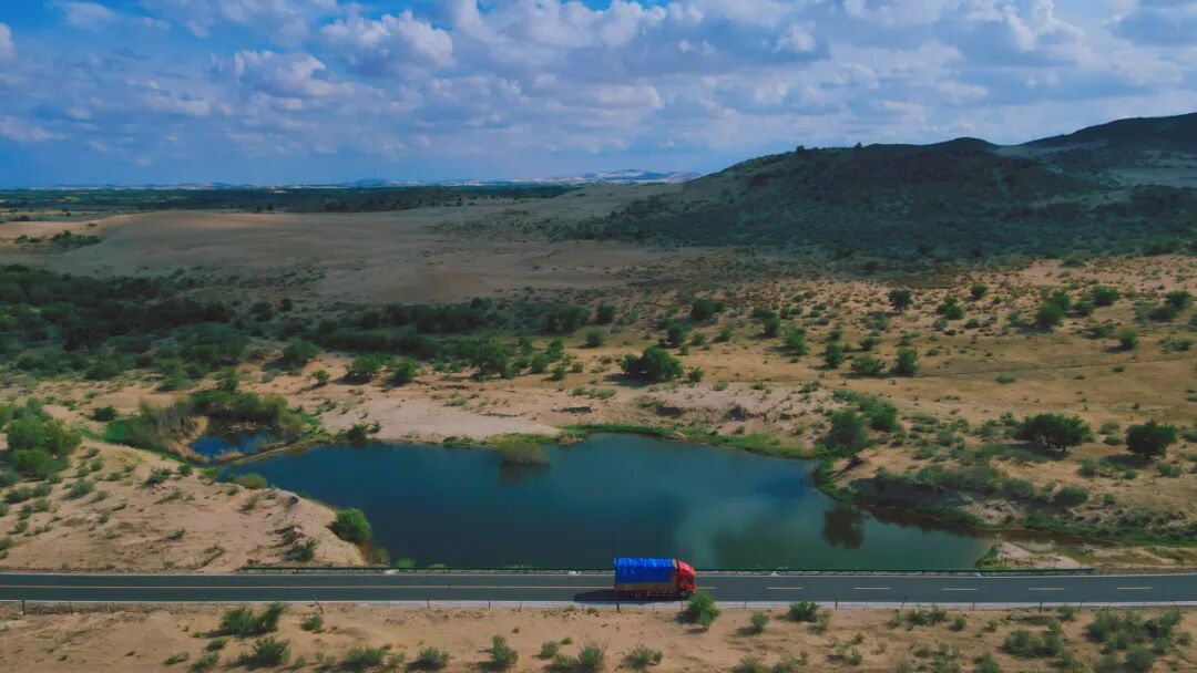 年全国生态旅游产业路乌丹至白音套海穿沙柏油路翁牛特旗赤峰市内蒙古