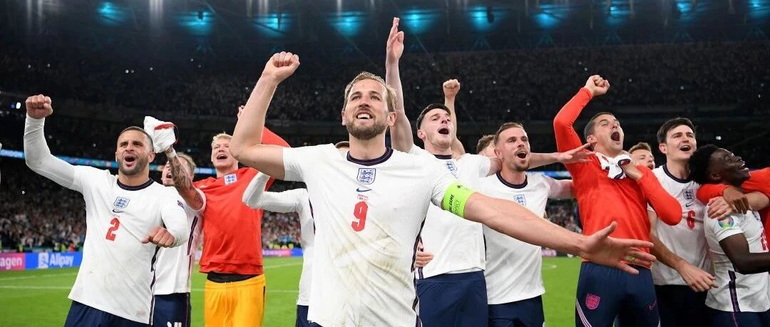 英格兰首进欧洲杯决赛！上海女足名将唐佳丽落选奥运名单！费德勒温网止步 | 欧力给