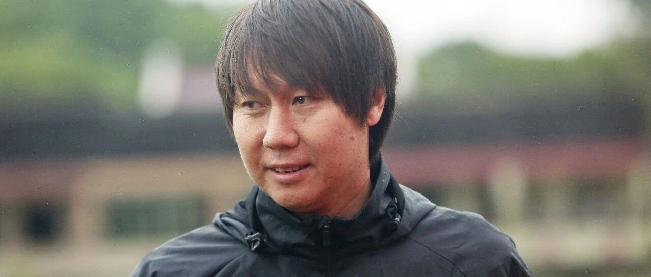 李铁说：国家队不做“算术题”！战关岛，我们19点30分现场直播