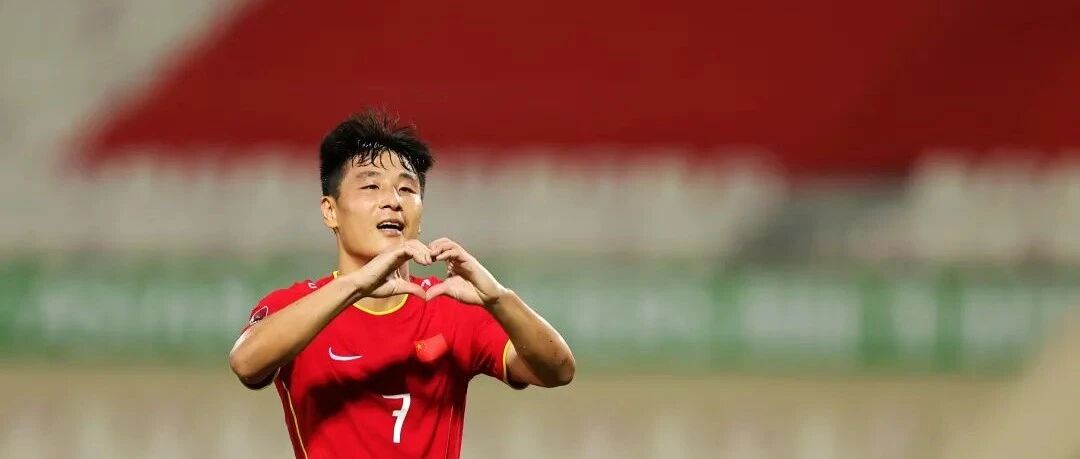 对不起，小范，武磊没让你上封面。感谢根宝，“武王组合”发威！中国队3-2险胜越南，取12强赛首胜！