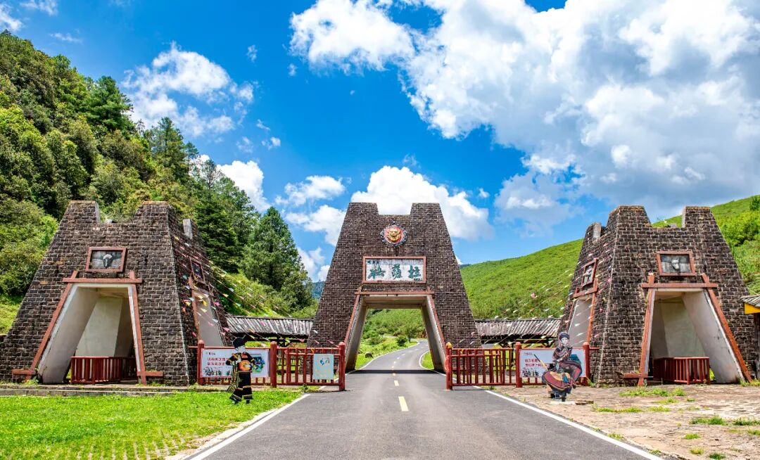 格萨拉生态旅游区位于盐边县西北部,是中国大香格里拉生态旅游环线及