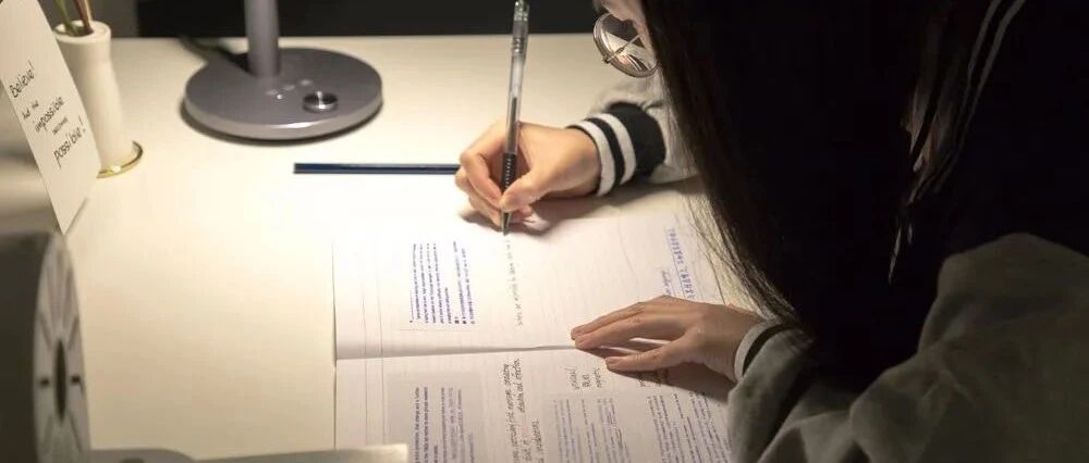 @各位家长，孩子不参加补习班如何学好英语？专家为你来支招！