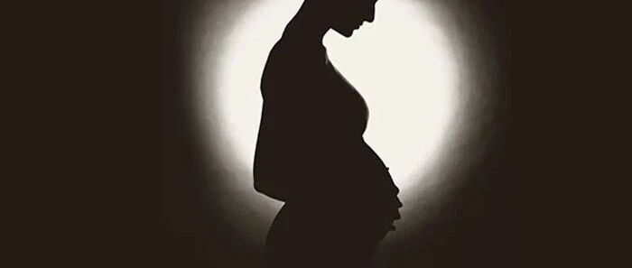 海南一妈妈生下两女儿，第一时间却感谢他们