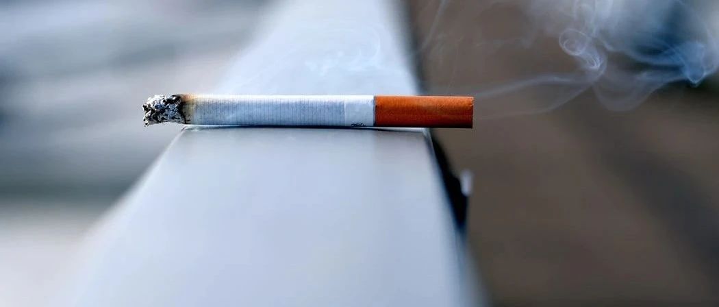 老外跟你说Are you smoking，可不是问“你抽烟吗”！要注意了！