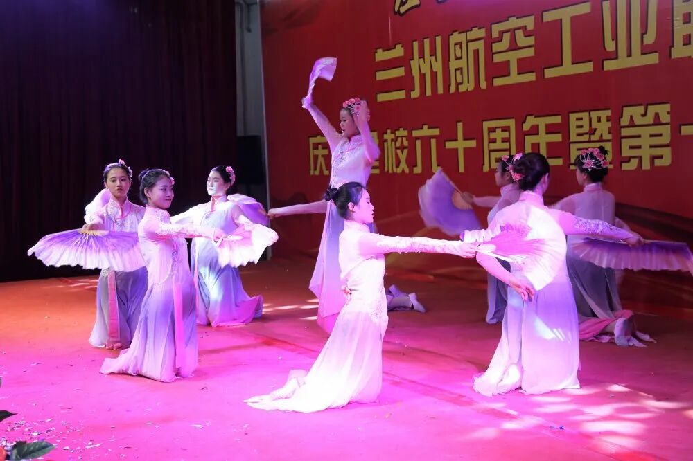 兰州技术职业学院招生_兰州航空职业技术学院_兰州航空2017年招聘