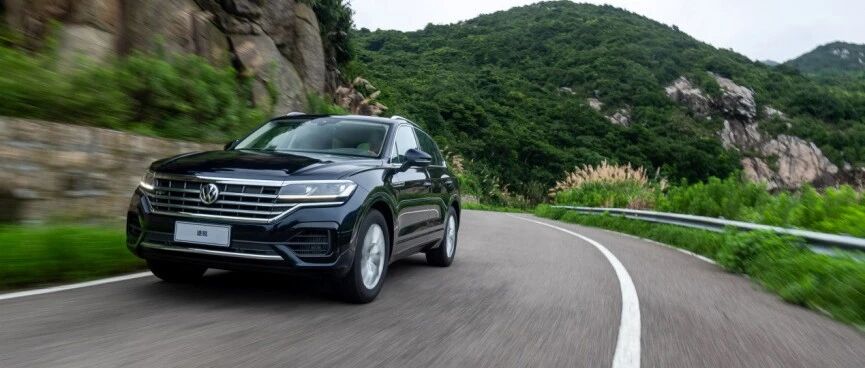 乘风破浪的超级玩家，当有途锐2.0 TSI 锐尚版的一席之位！