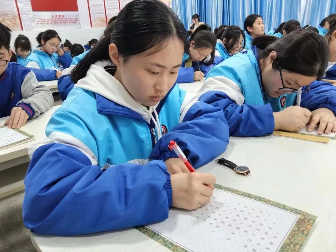 【"三比三争"践行动】高一红楼梦书写大赛 - 宜春市第一中学