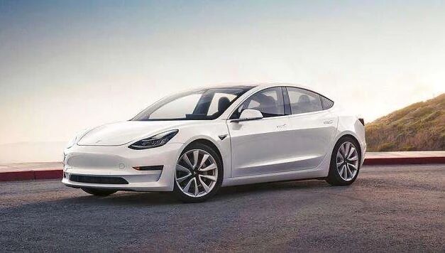 特斯拉Model 3一年5次降价，自主品牌应该偷着乐