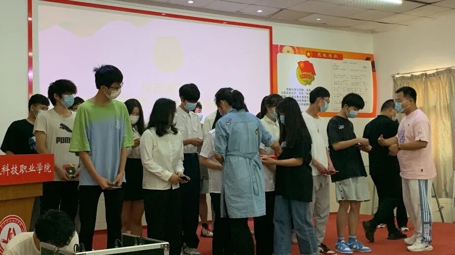 bwin必赢国际中国官方网站第二届团课培训结业典礼暨入团仪式