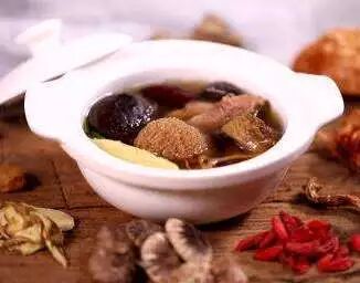 中医说广州人煲汤少不了的这几种药材，据说特别适合湿热天气