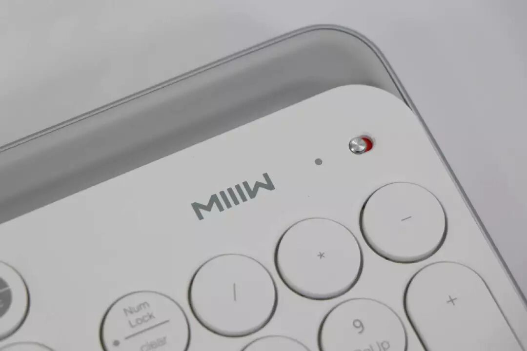 蓝牙键盘切换连接设备_电脑软键盘怎么打开_蓝牙键盘切换电脑快捷键