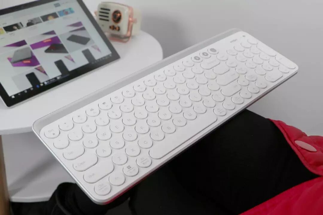 蓝牙键盘切换电脑快捷键_蓝牙键盘切换连接设备_电脑软键盘怎么打开