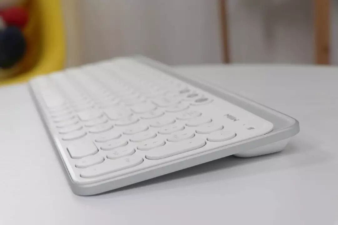 蓝牙键盘切换电脑快捷键_电脑软键盘怎么打开_蓝牙键盘切换连接设备