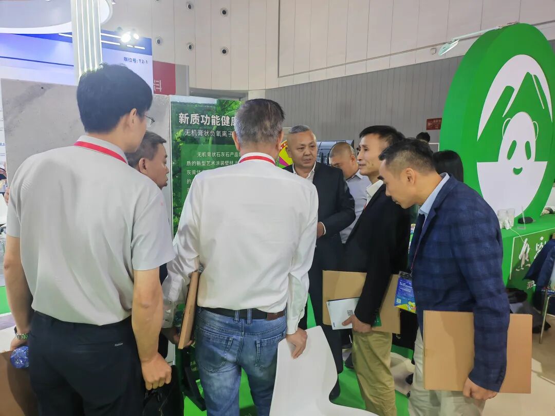 绿润易涂闪亮成都建博会，新质无机艺术涂料引领墙面革新